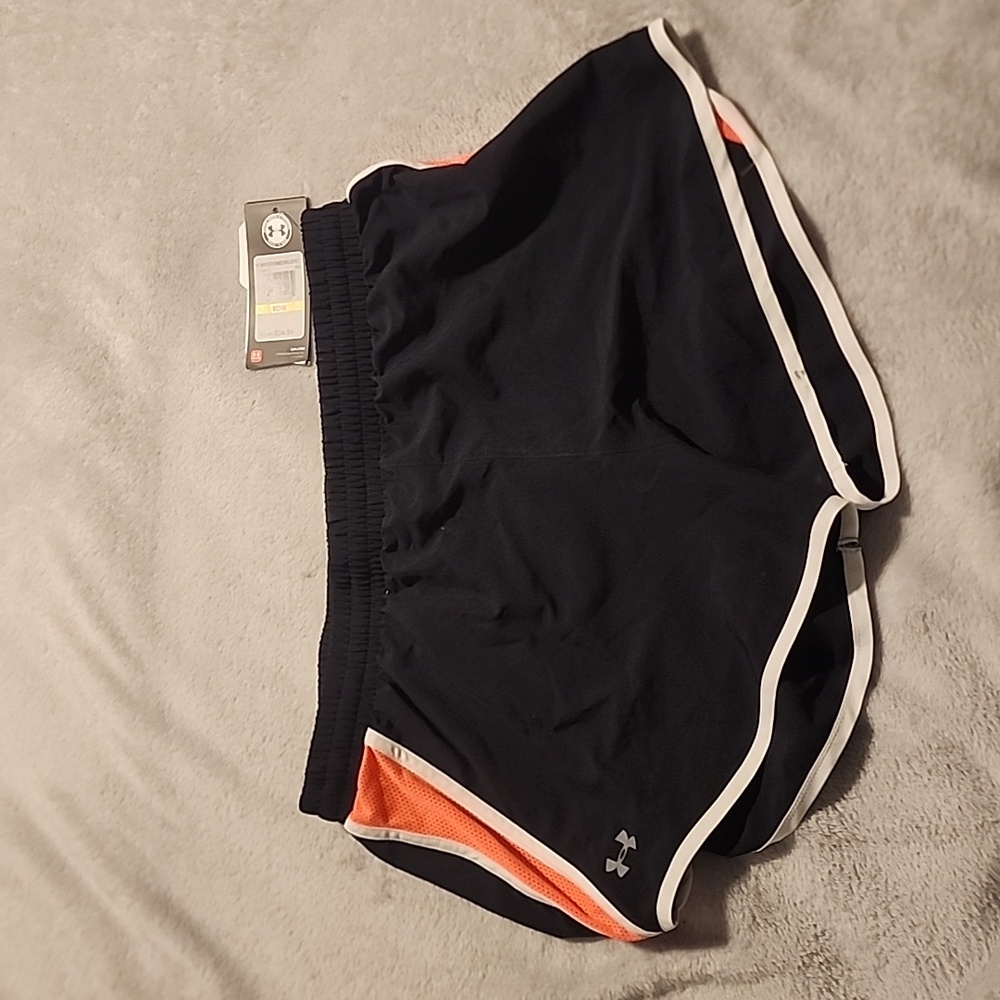 NWT Underarmour womens running shorts